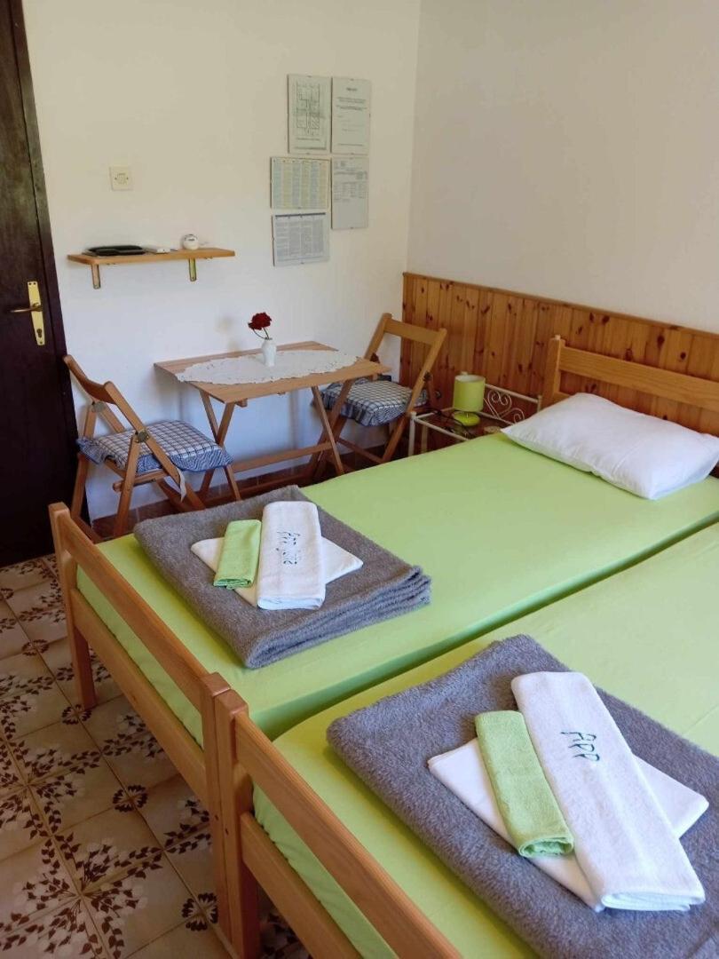 Apartments And Rooms By The Sea Martinscica, Cres - 23980 Dış mekan fotoğraf